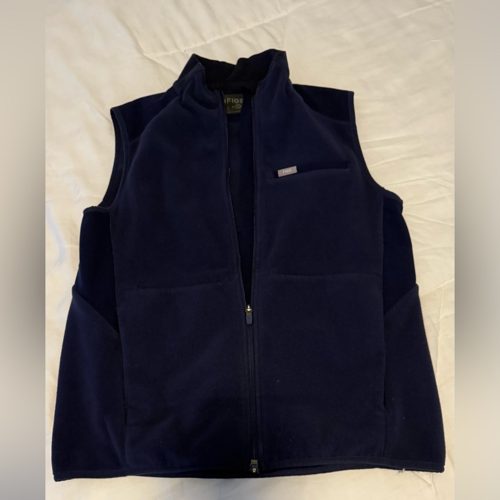 FIGS On-Shift vest: Navy